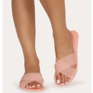 Criss Cross Jelly Sandals in Matte Pink